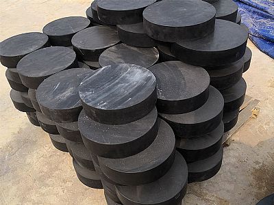 阳春市板式橡胶支座由若干层橡胶片与薄钢板经加压硫化